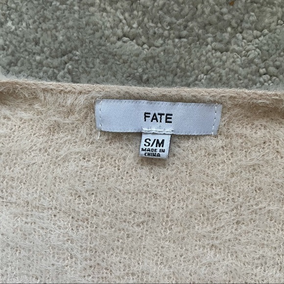 Fate Fuzzy Knit V-Neck Long Sleeve Pullover Beige Sweater Size S/M EUC - Picture 6 of 11
